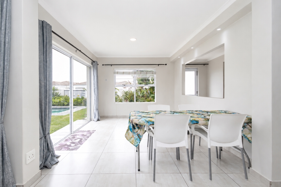 3 Bedroom Property for Sale in Sunningdale Western Cape